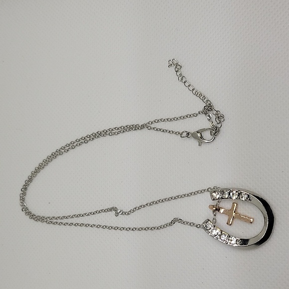 Horseshoe Rhinestone Silver Tone w Gold Tone 18" + 2" Necklace - Picture 1 of 2
